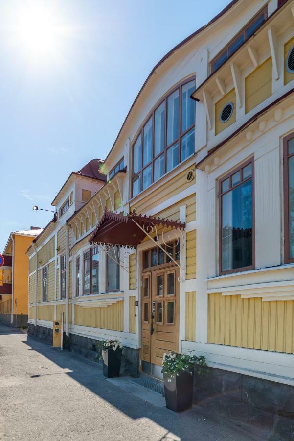 De Gamlas Hem Hotel & Restaurant Oulu Exterior photo